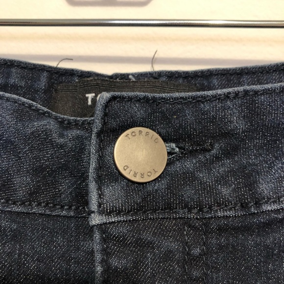 ➕ Torrid Dark Wash Skinny Jeans Women’s Plus Size 24 Short - Picture 6 of 11